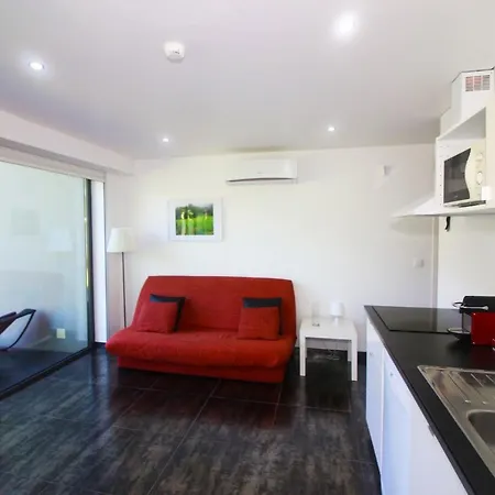 Esquilo - Casas Barca Do Rio - Gerês