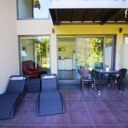 Esquilo - Casas Barca Do Rio - Gerês