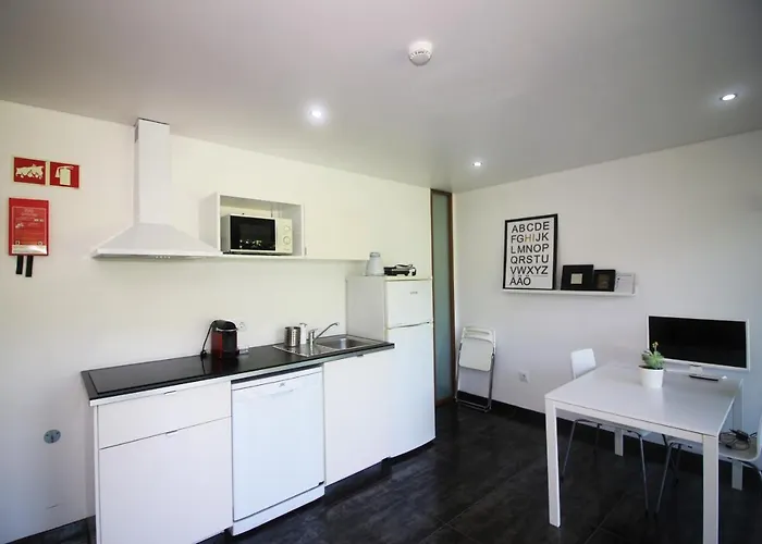 Esquilo - Casas Barca Do Rio -